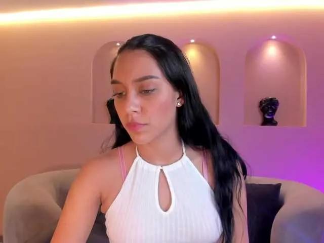AmaliaCruss on BongaCams 