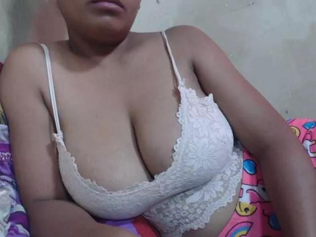 Anialove on BongaCams 