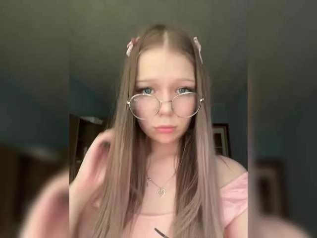 MelMooon on BongaCams 