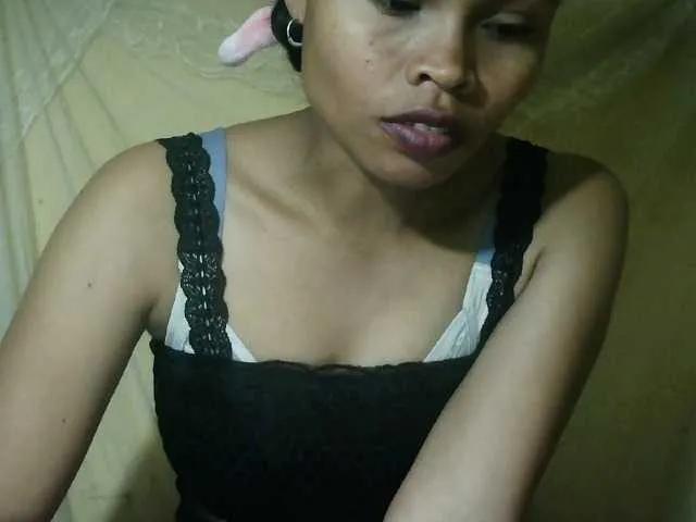 Pussy01lips on BongaCams 