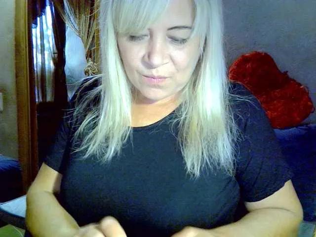 Savan35na on BongaCams 
