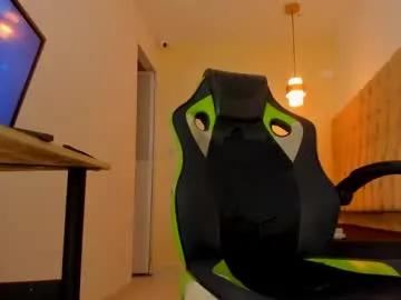 alantrickz365 on Chaturbate 