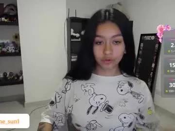 elaine_sun — Welcome my room , I hope you enjoy me a lot, my favorite patterns 17/33/66/99 #new #18 #teen #lovense #bigass -- Current Goal: Stan up at 5 tokens
