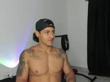 ryanwhite3 — GOAL: jerk off [300 tokens remaining] Welcome to my room! #cum #muscle #ryoung #lovense #new