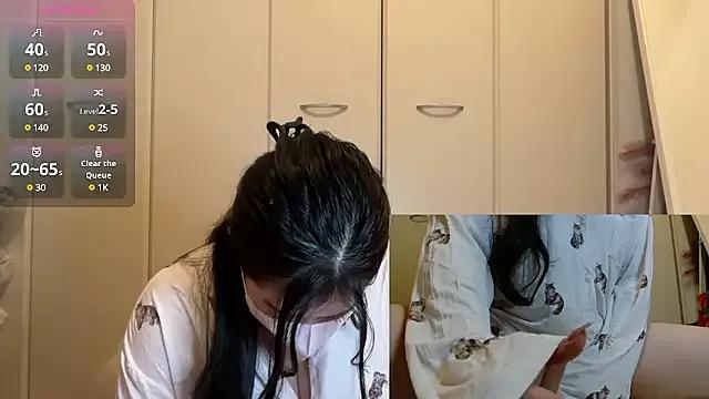 ___momo___0717 on StripChat 