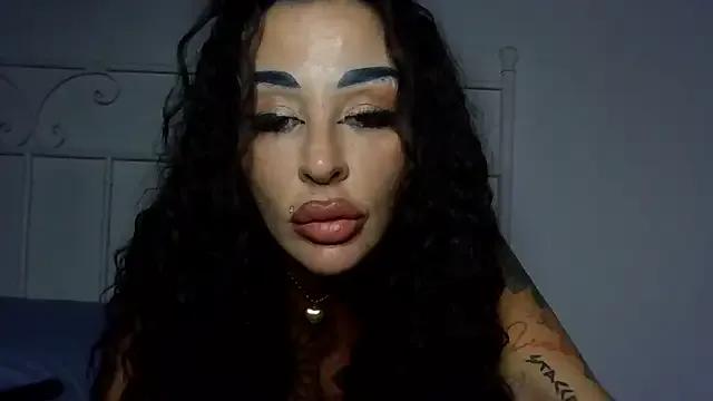 ASSERINAAA on StripChat 