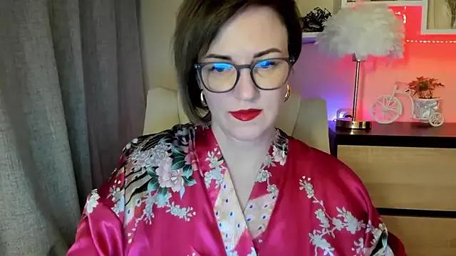 feliziaDesire — bra off