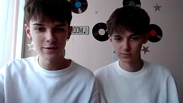 Hoot_Dude_ on StripChat 