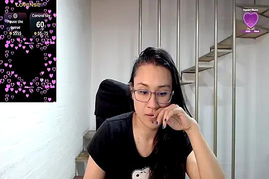 Jessie_Desire on StripChat 