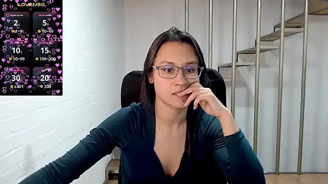 Jessie_Desire on StripChat 