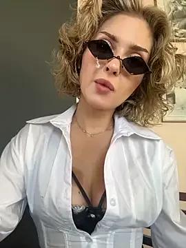 KellyKeler on StripChat 