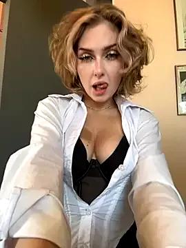 KellyKeler on StripChat 