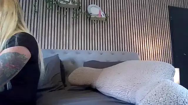 poppyinga1 on StripChat 