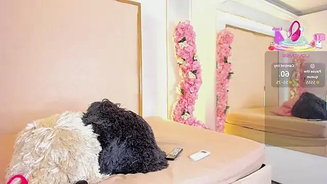 Roxxana-queen on StripChat 