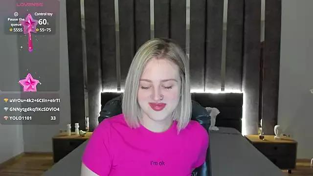 Sassy_Talkin_ on StripChat 