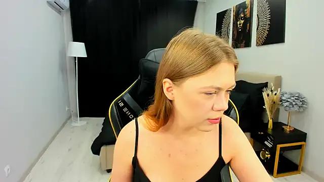 Strawberrye — hand bra