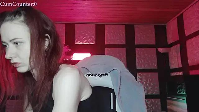 SweetSeraphine on StripChat 
